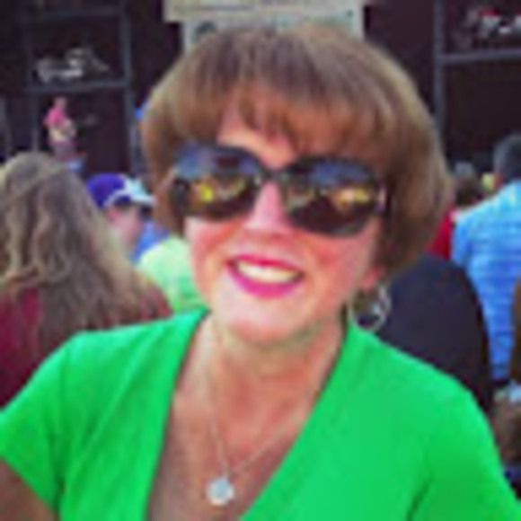 Meet your Posher, Jill - Picture 1 of 1